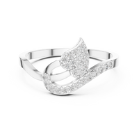 Elegant Leaf-Shaped Diamond Pavé Ring